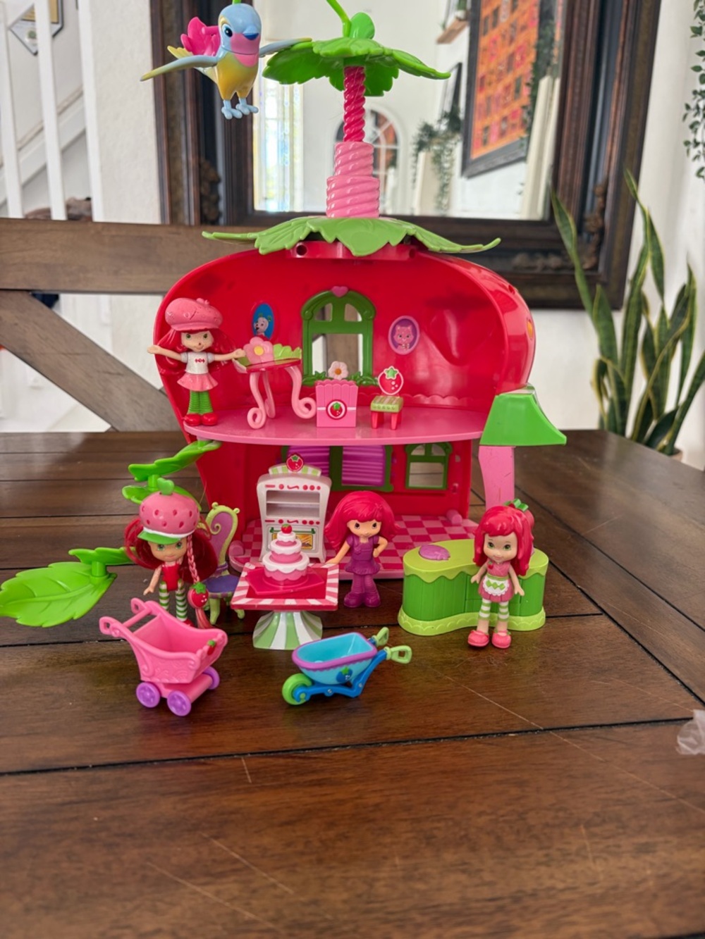 Strawberry Shortcake Very Berry Cafe Playset With Dolls & Accessories Toy Lot